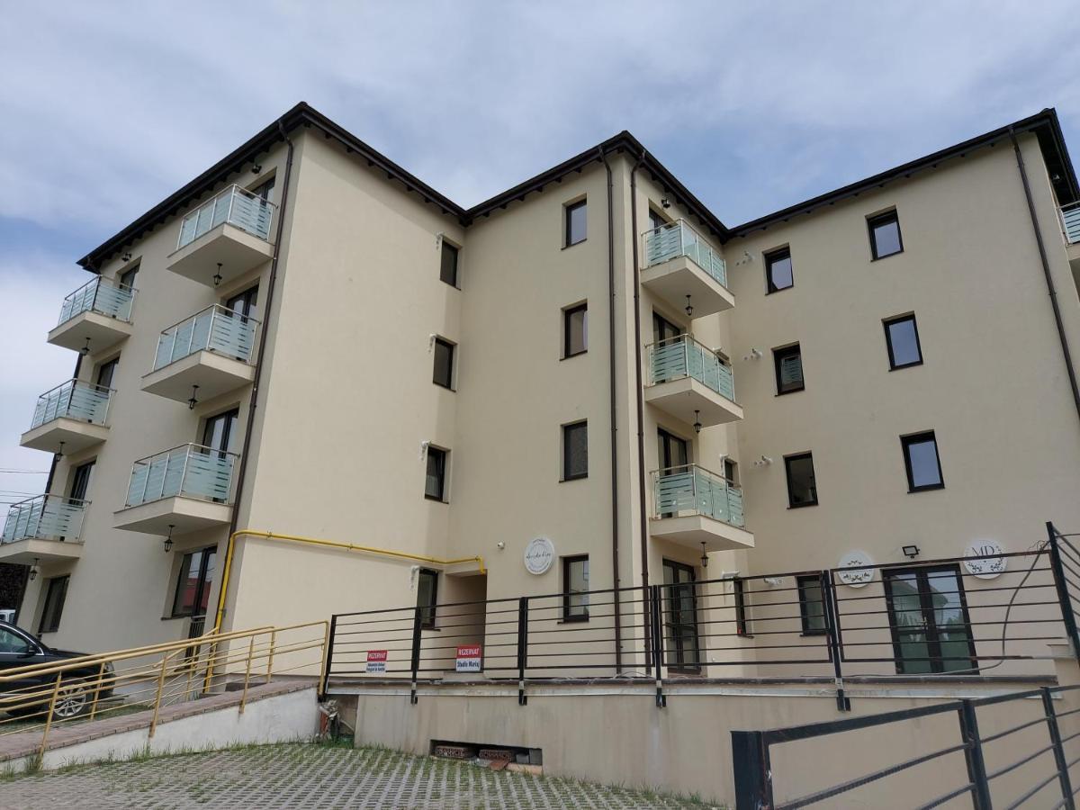 Bya Brown Apartment Valea Lupului  ภายนอก รูปภาพ